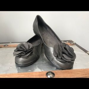 Silver Flower Flats!